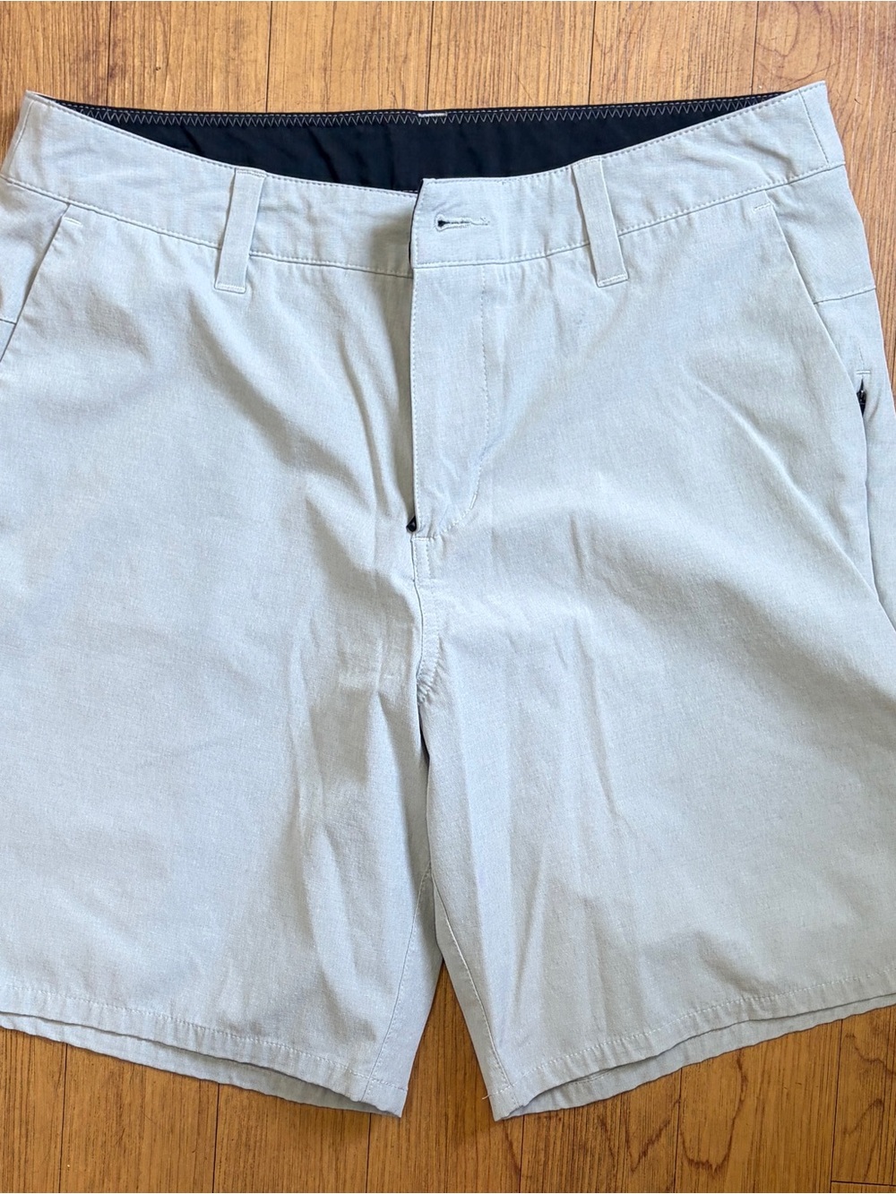 Men's Vuori Tan Shorts Everyday Wear